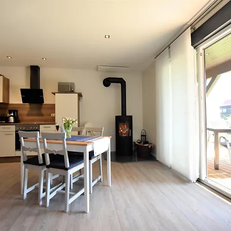 Cozy In With Private Terrace Daire *