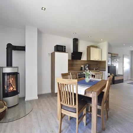 Cozy In With Private Terrace Daire
